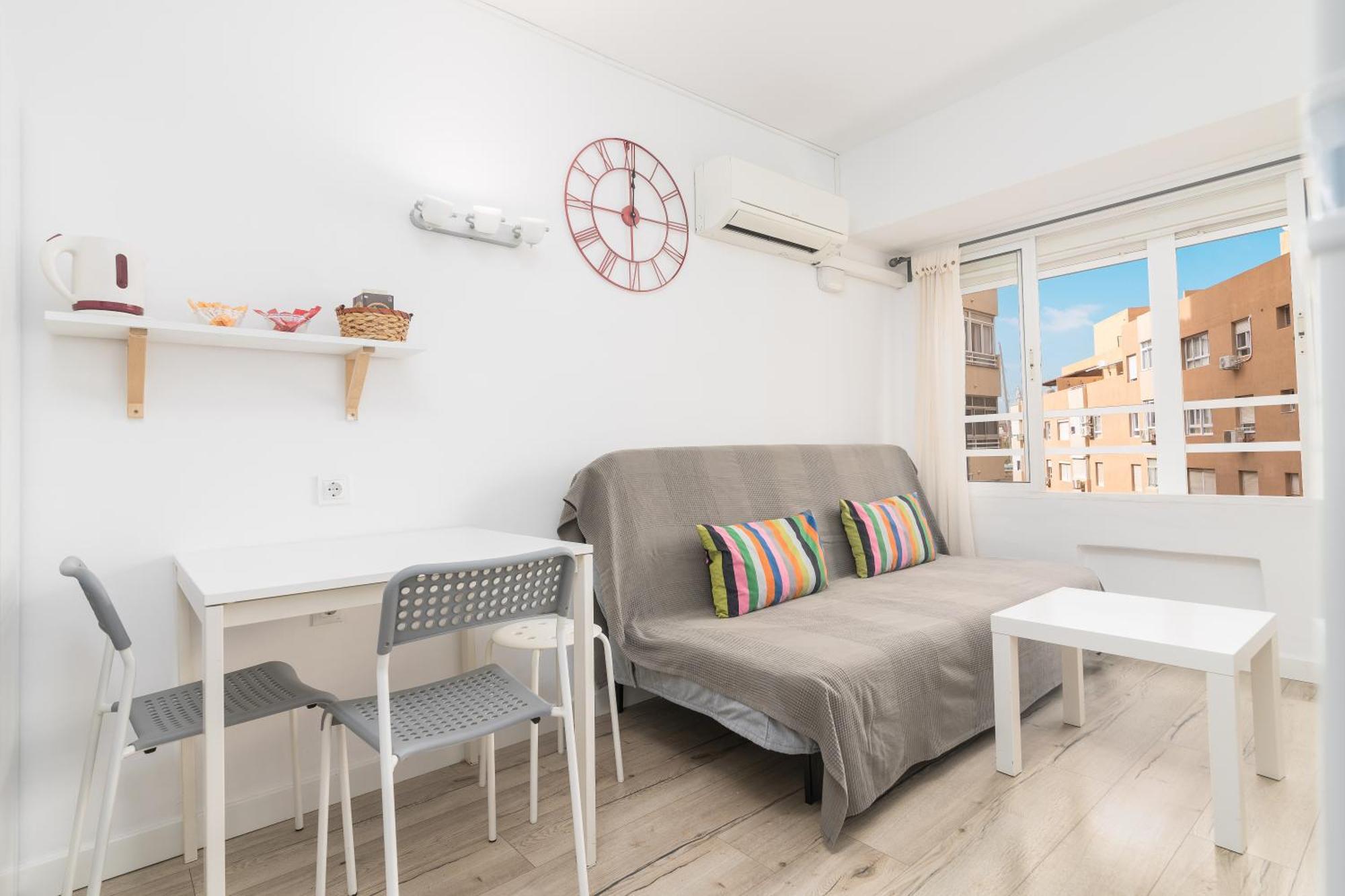 Suite Homes Malagueta Beach Малага Экстерьер фото